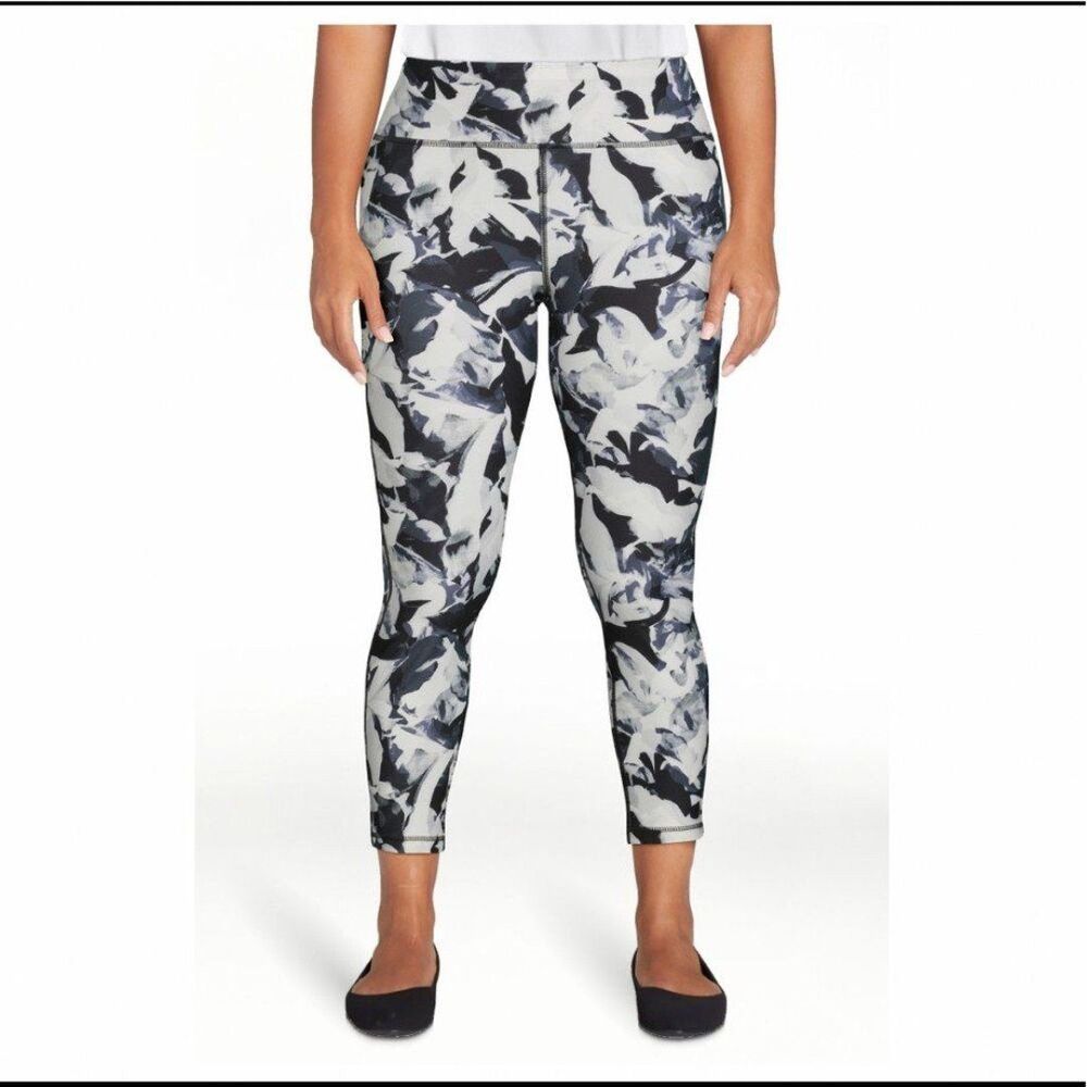 New Avia Women’s Active High Waist Crop Length Leggings Black White SIZE m,l,2x